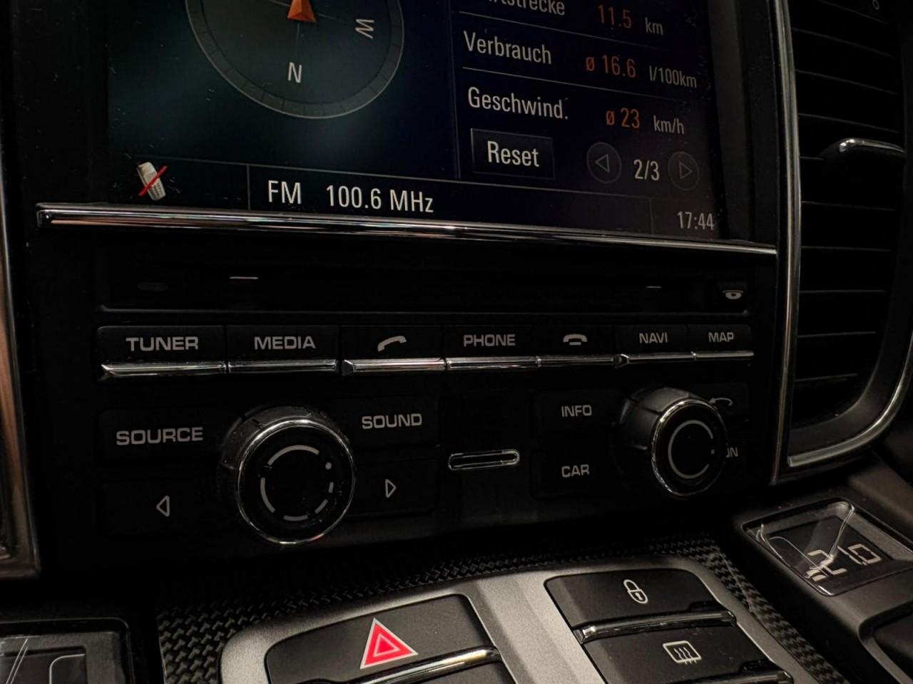 PORSCHE PANAMERA 3.6 V6 299 ch 4X4 BVA - TOIT PANORAMIQUE - SUSPENSION PNEUMATIQUE - CAMERA DE RECUL