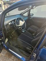 Opel Zafira - Opel Zafira aus 2002 mit Diesel-Antrieb