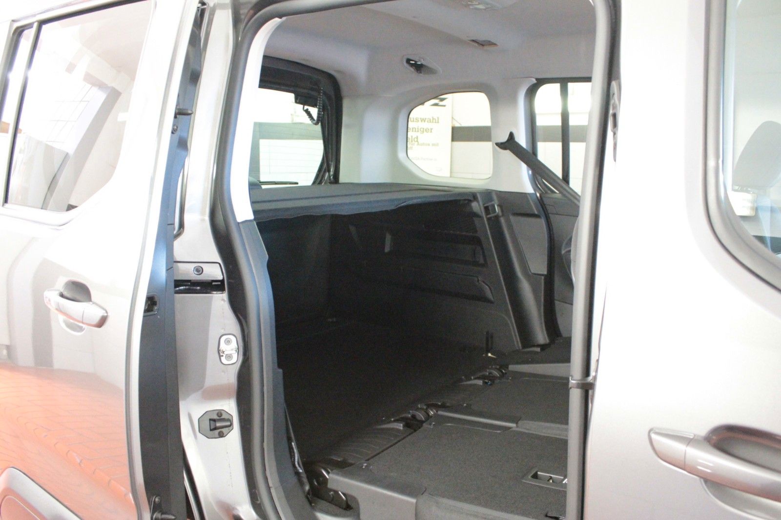 Fahrzeugabbildung Citroën Berlingo Kombi , 1.2 PureTech 110 2  Schiebtüren