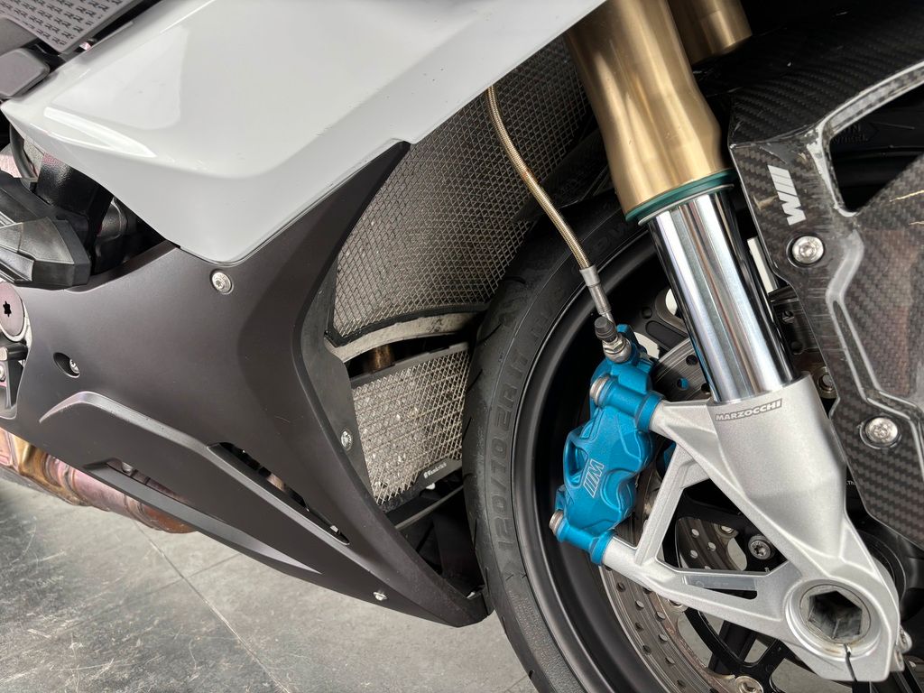 Fahrzeugabbildung BMW S1000 RR *WUNDERLICH *TracTive-SUSPENSION