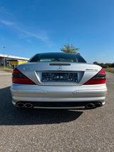 Mercedes-Benz Mercedes Benz SL 55 AMG - Mercedes-Benz SL 55 AMG mit Benzin-Antrieb: Cabrio