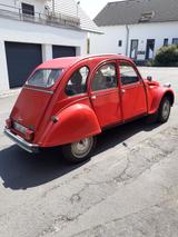Citroën 2 CV - Citroën 2 CV mit Benzin-Antrieb