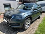 Skoda Kodiaq Style 4x4 *PANO*AHK*LED*KAM*7Sitz*ACC*19Z - Skoda Kodiaq mit Diesel-Antrieb: Grau