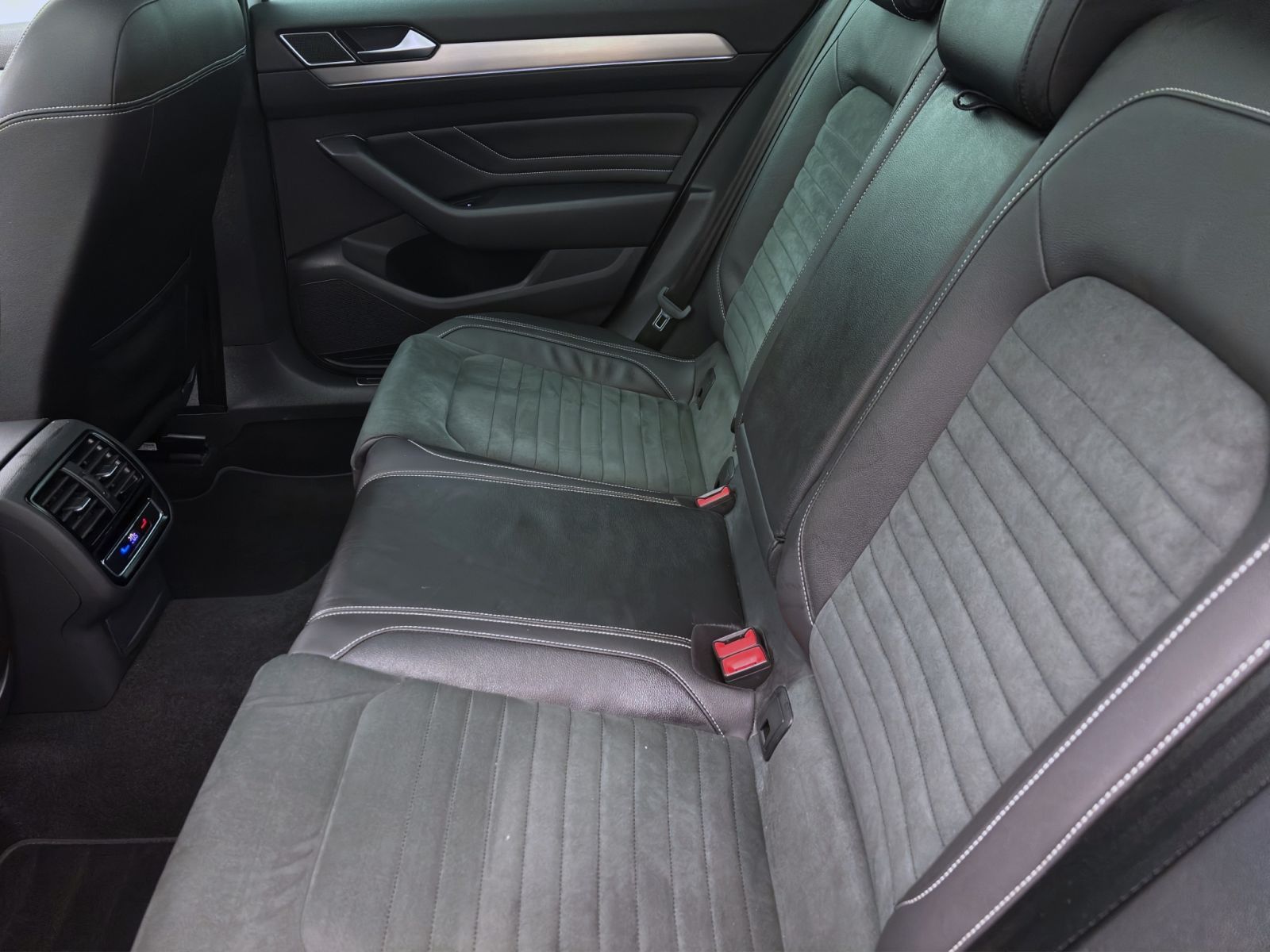 Volkswagen Passat Variant - Bild 15