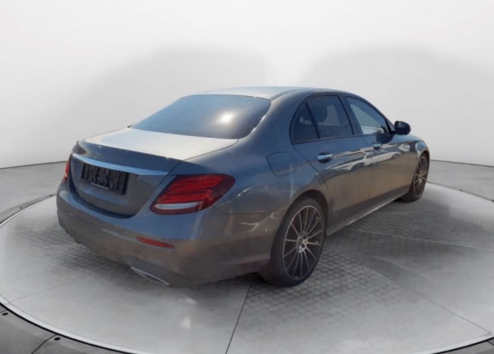 Mercedes-Benz E 300 d AMG