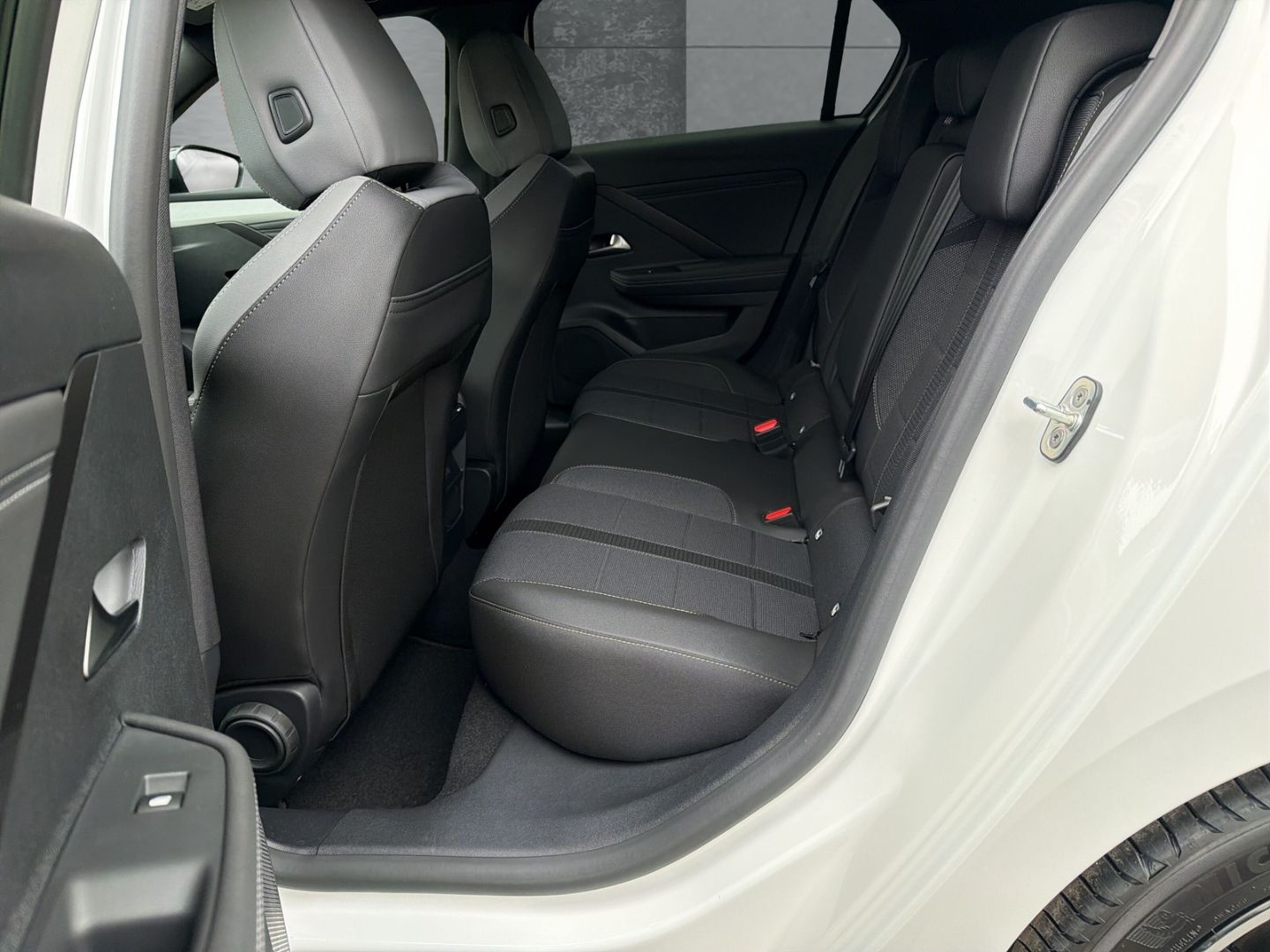 Opel Astra - Bild 9