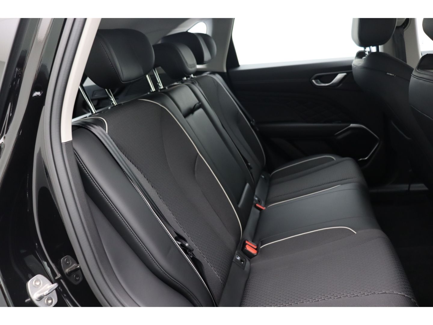 Fahrzeugabbildung GWM Wey 03 2.0 Premium PHEV 360 Kamera Elektr. Heckk