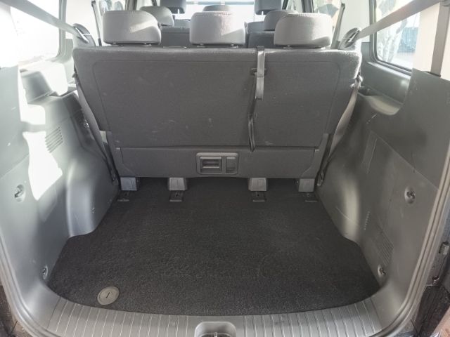 Fahrzeugabbildung Hyundai STARIA HEV 9-Sitzer (MY25) 1.6 T-GDI (225 PS) 6-
