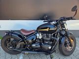 Triumph BONNEVILLE BOBBER BLACK ZARD*KM2500 - CHOPPER 250