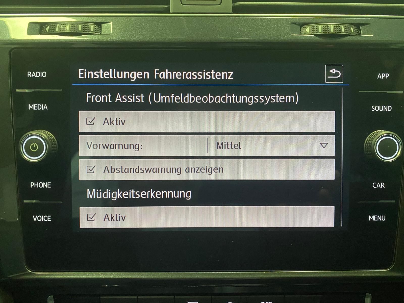 Fahrzeugabbildung Volkswagen Golf Variant 1.0 TSI Trendline BMT+KLIMA+PDC+LED