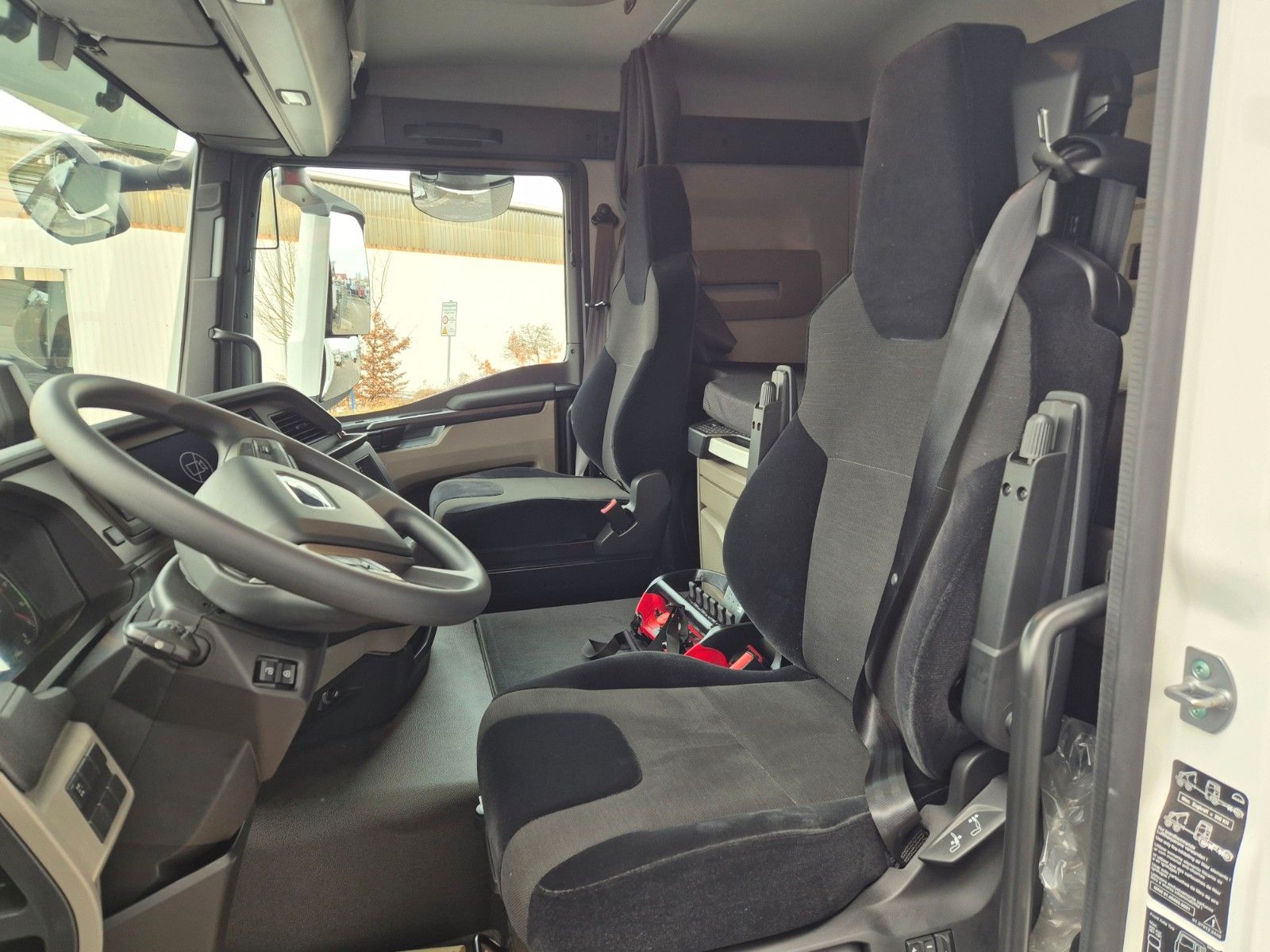 Fahrzeugabbildung MAN TGS 26.470 6x2-4 LL Palfinger PK19.001 SLD5 Funk