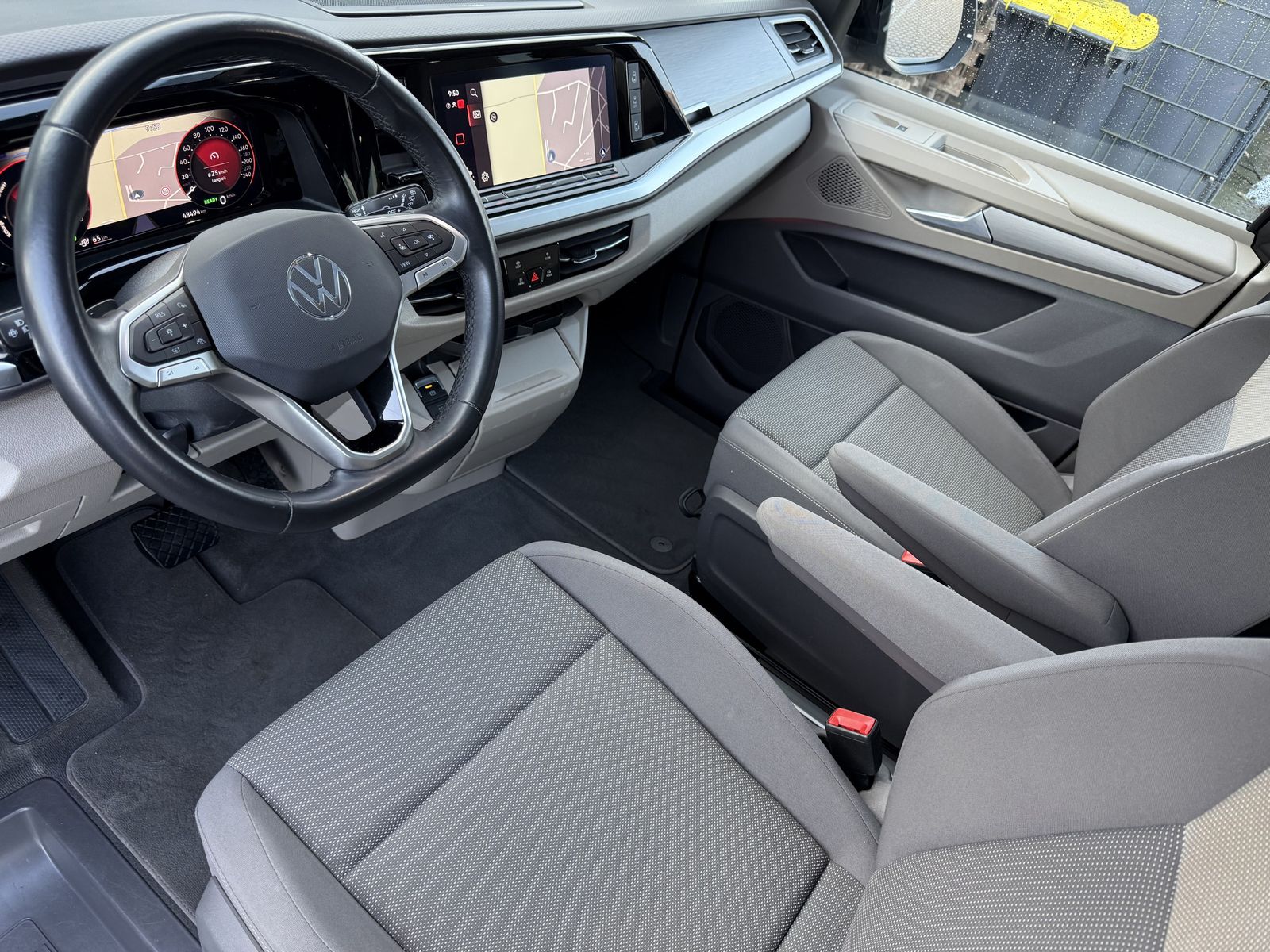 Fahrzeugabbildung Volkswagen T7 Multivan Energetic 6-Sitzer NAV+MATRIX+AHK+VC