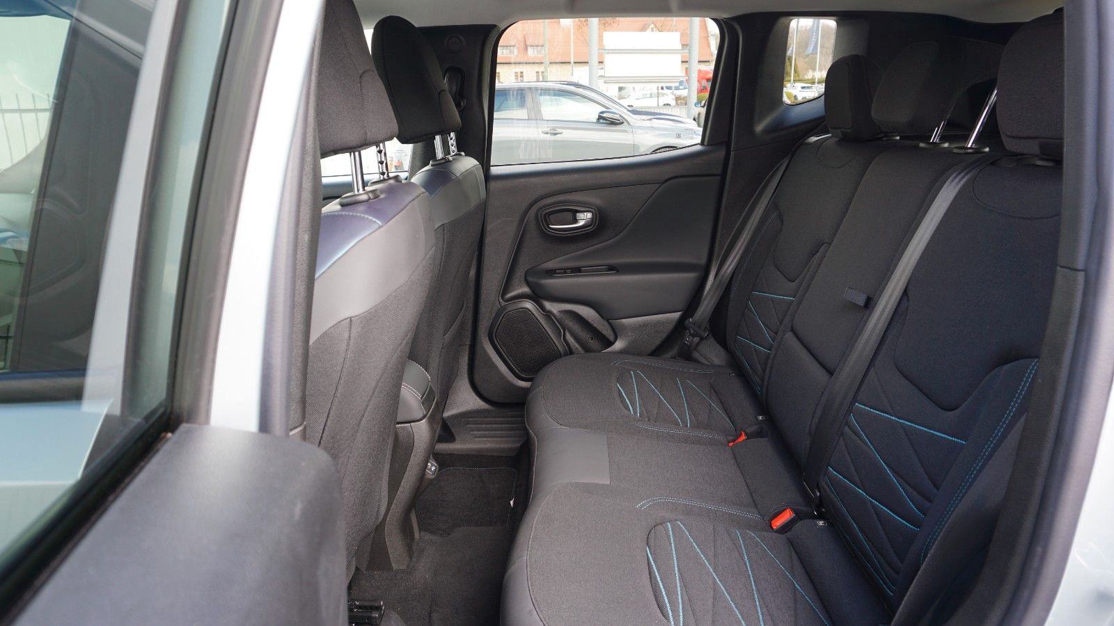 Fahrzeugabbildung Jeep Renegade Longitude Mild-Hybrid FWD, Kamera