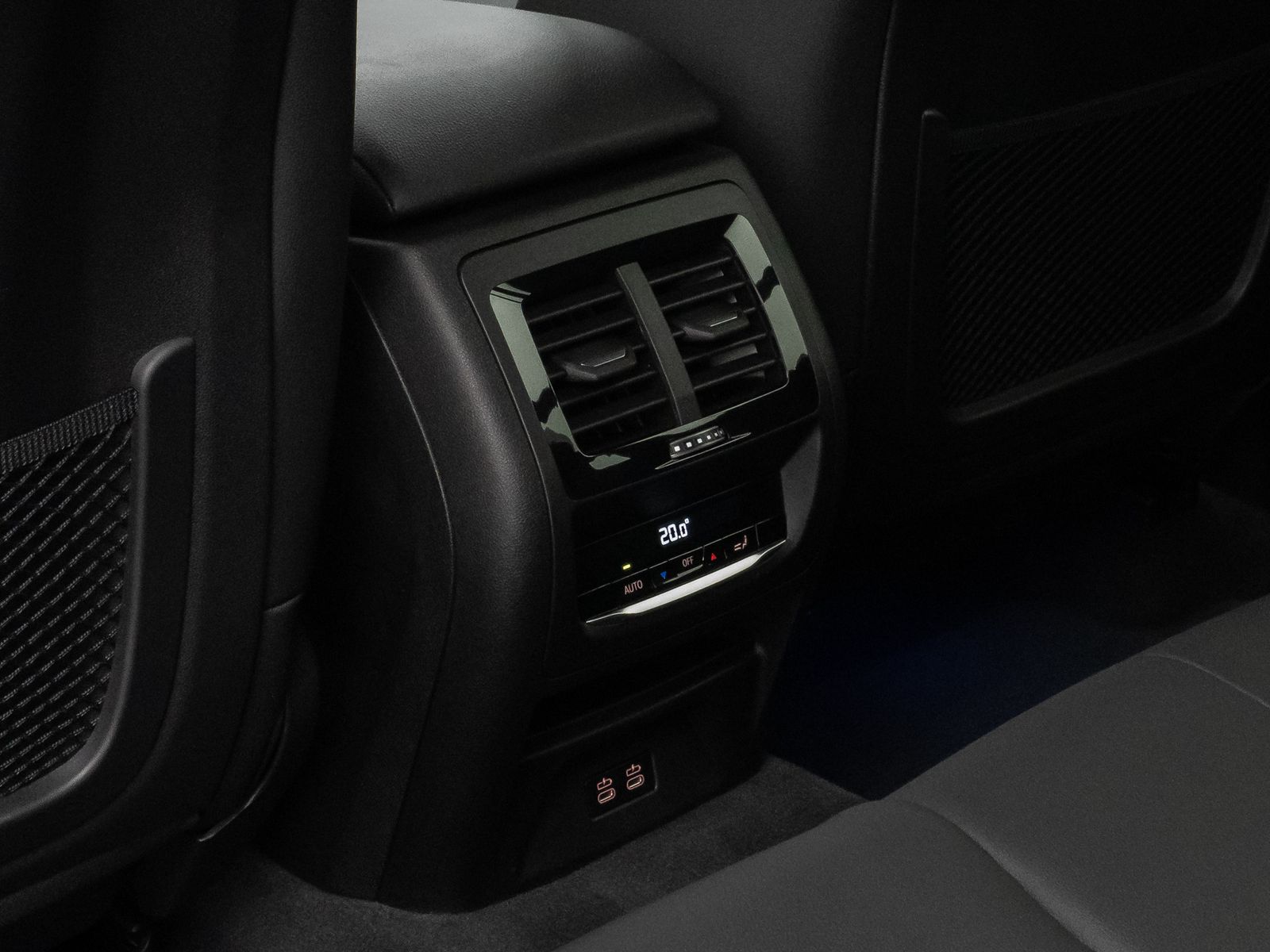 Fahrzeugabbildung BMW X3 M40i  Kamera Laser HUD DAB H/K ACC Komfort