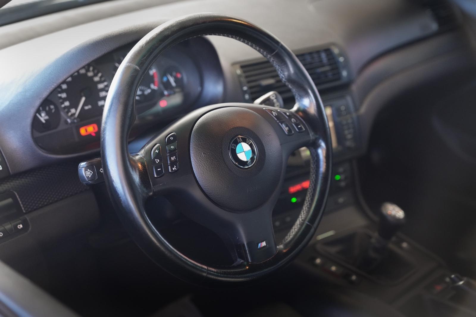 BMW 330 2004 — photo 11