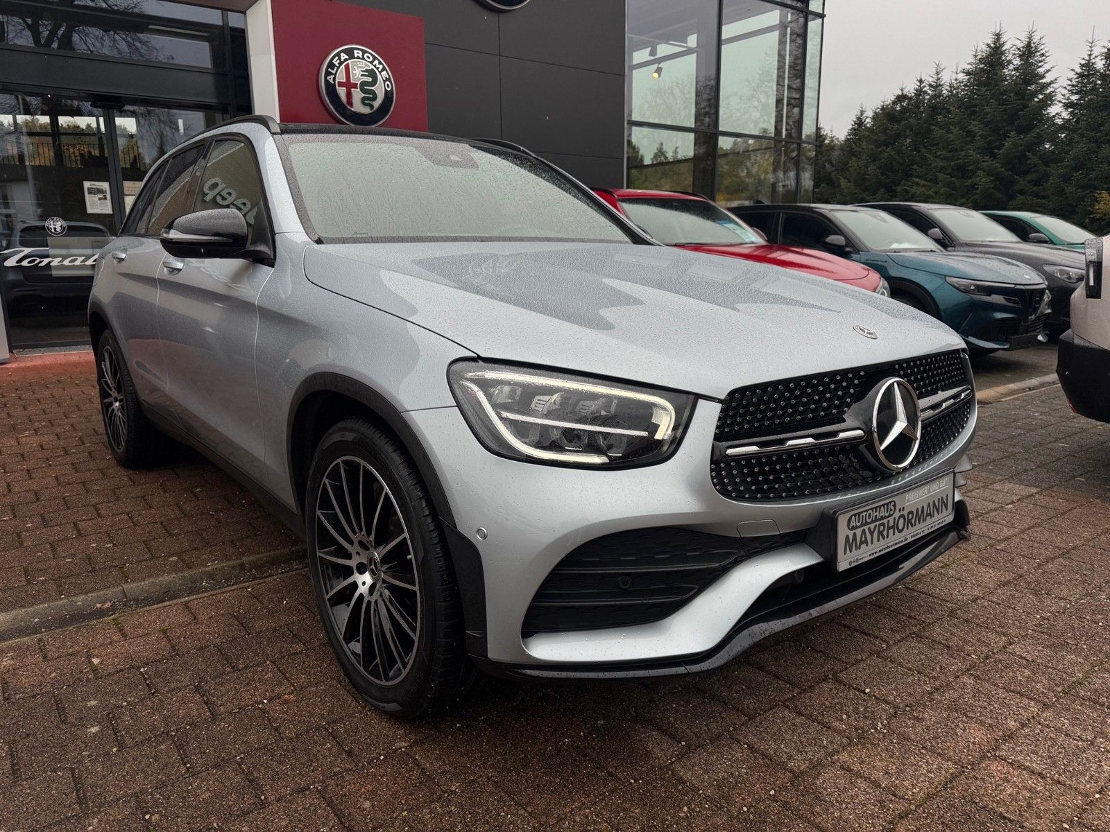 Fahrzeugabbildung Mercedes-Benz GLC 200 4Matic/ Panorama/ Virtual/ Ambientelight
