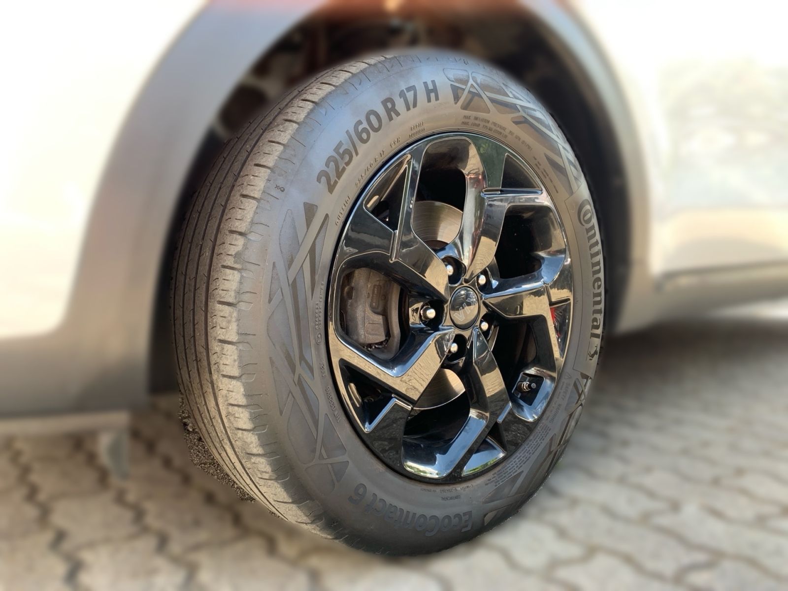 Fahrzeugabbildung Kia Sportage 1.6 T-GDI 7-DCT Black Edition Pan.Dach
