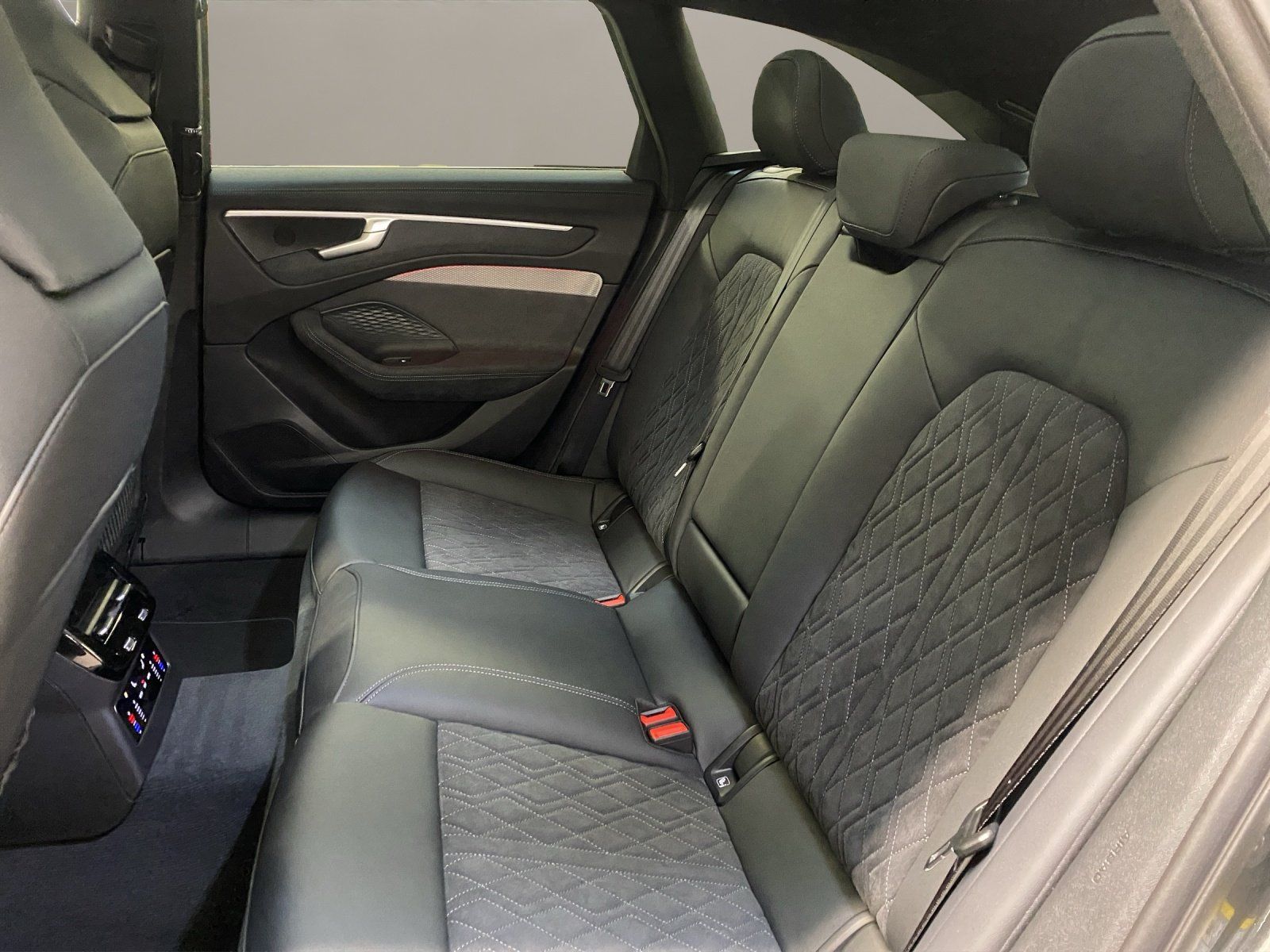 Audi A6 - Bild 15