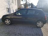 Renault Clio 1.2 16V 5-türig 2003 BJ und H... - Renault Clio aus 2003: 1.2