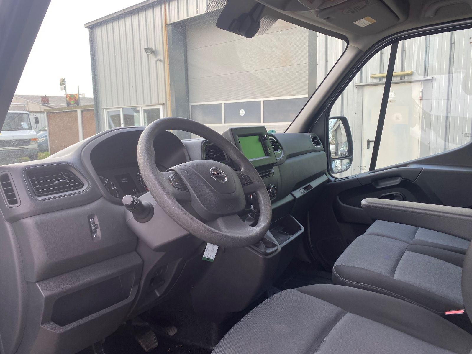 Fahrzeugabbildung Nissan NV400 Kastenwagen L4H3 3,5t COMFORT,1Hd,Navi,SHg