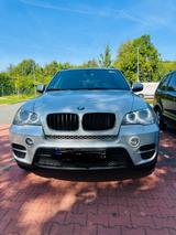 BMW e70 X5 - BMW X5: Limousine