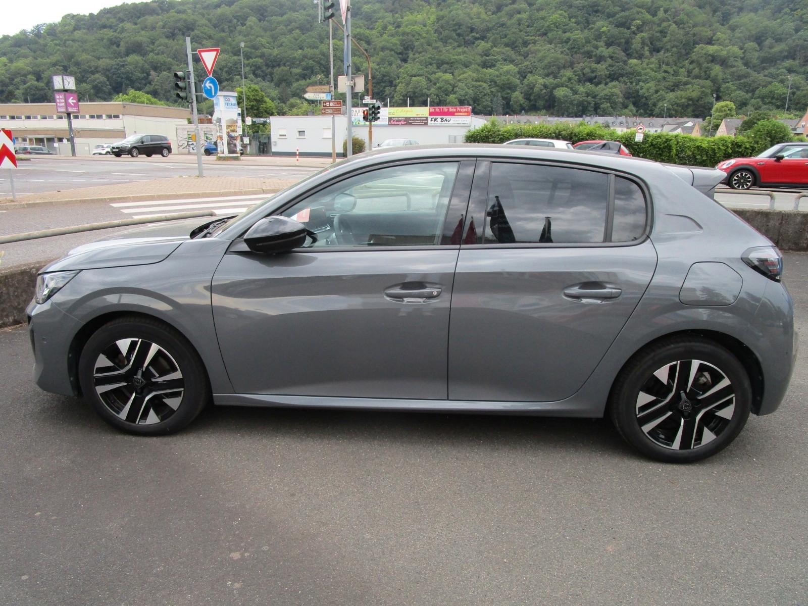 Peugeot 208 Hybrid 100 Allure, Navi.