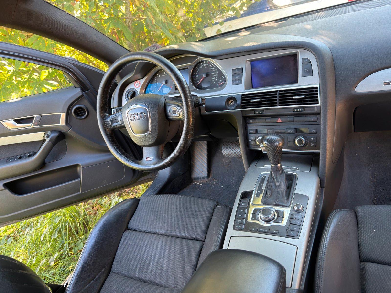 Audi Quattro 2006 — interior