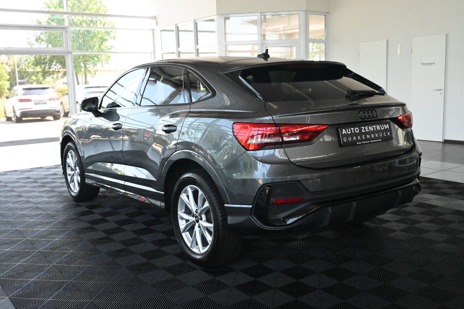 Audi Q3 SB 35 TDI S-Line Navi Virtual Teilleder PDC foto 6