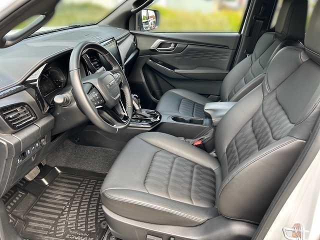 Isuzu Double Cab 4WD V-CROSS AT *EXTREM Höher AHK LB*