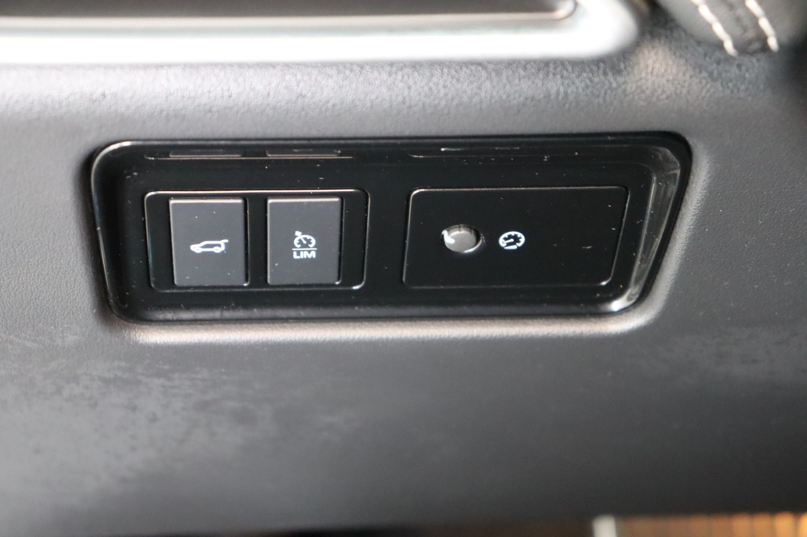 Fahrzeugabbildung Jaguar F-Pace 25t AWD * Navi * Anhängerk * LED