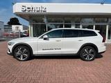 Volvo V60 Cross Country B5 AWD Ultimate Auto - Volvo Gebrauchtwagen in Bocholt