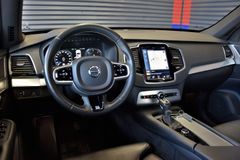 Fahrzeugabbildung Volvo XC90 Momentum AWD Leder LED AHK ACC Kamera 20"