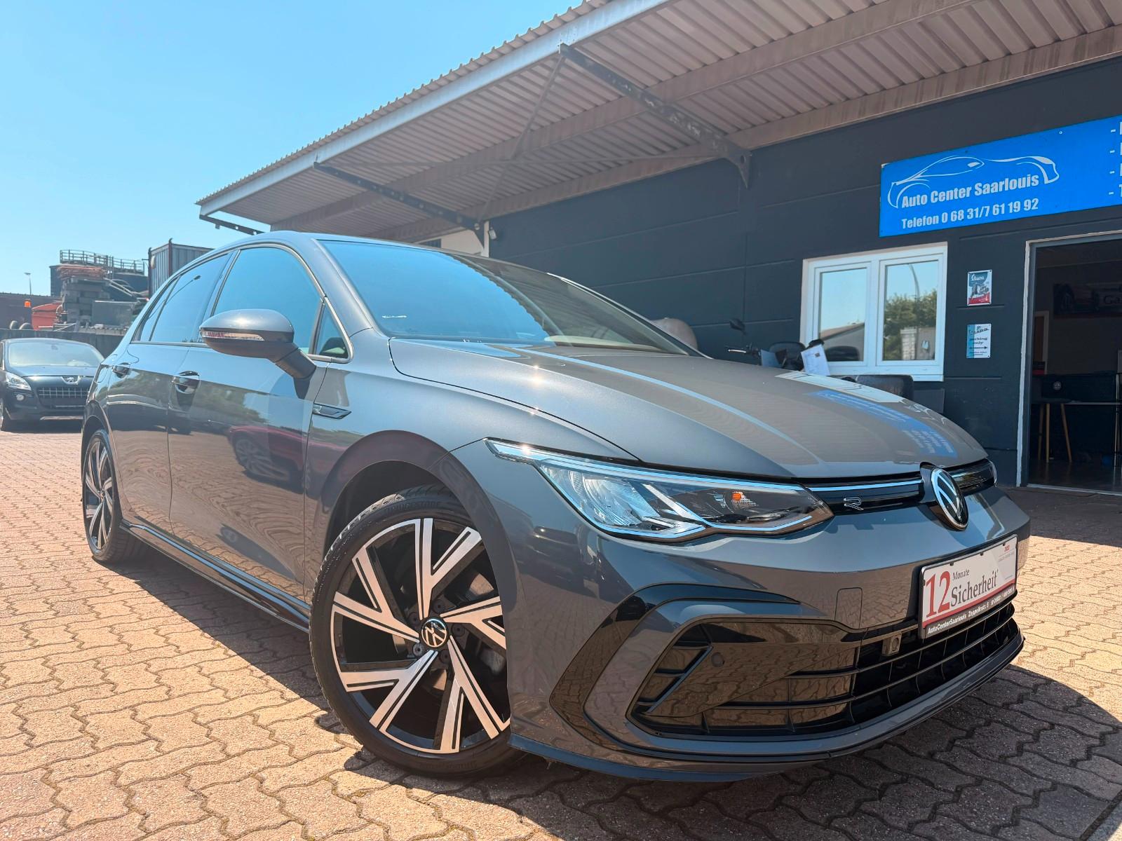 Volkswagen Golf VIII R-Line 1.5 eTSI DSG Navi R-Kamera