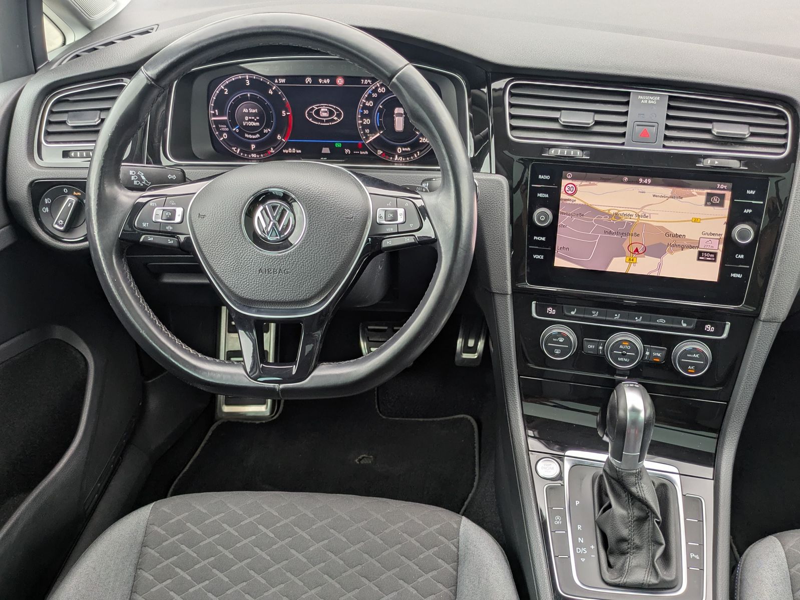 Fahrzeugabbildung Volkswagen Golf 2.0 TDI Join PANO*LED*ACC*KAM*APP*02/26TÜV