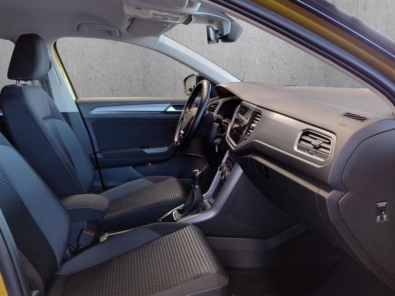 T-Roc ACTIVE 1.5 TSI Klima Navi Rückfahrkamera