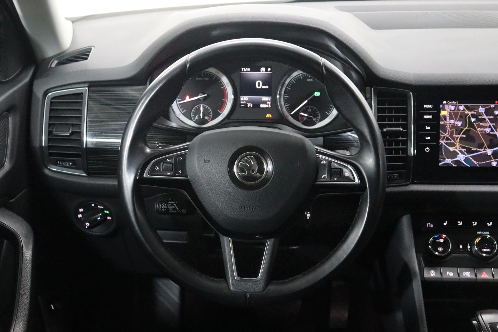 Skoda Kodiaq Style 4x4*7SITZER*PANO*360°*ACC*APPLE*AHK