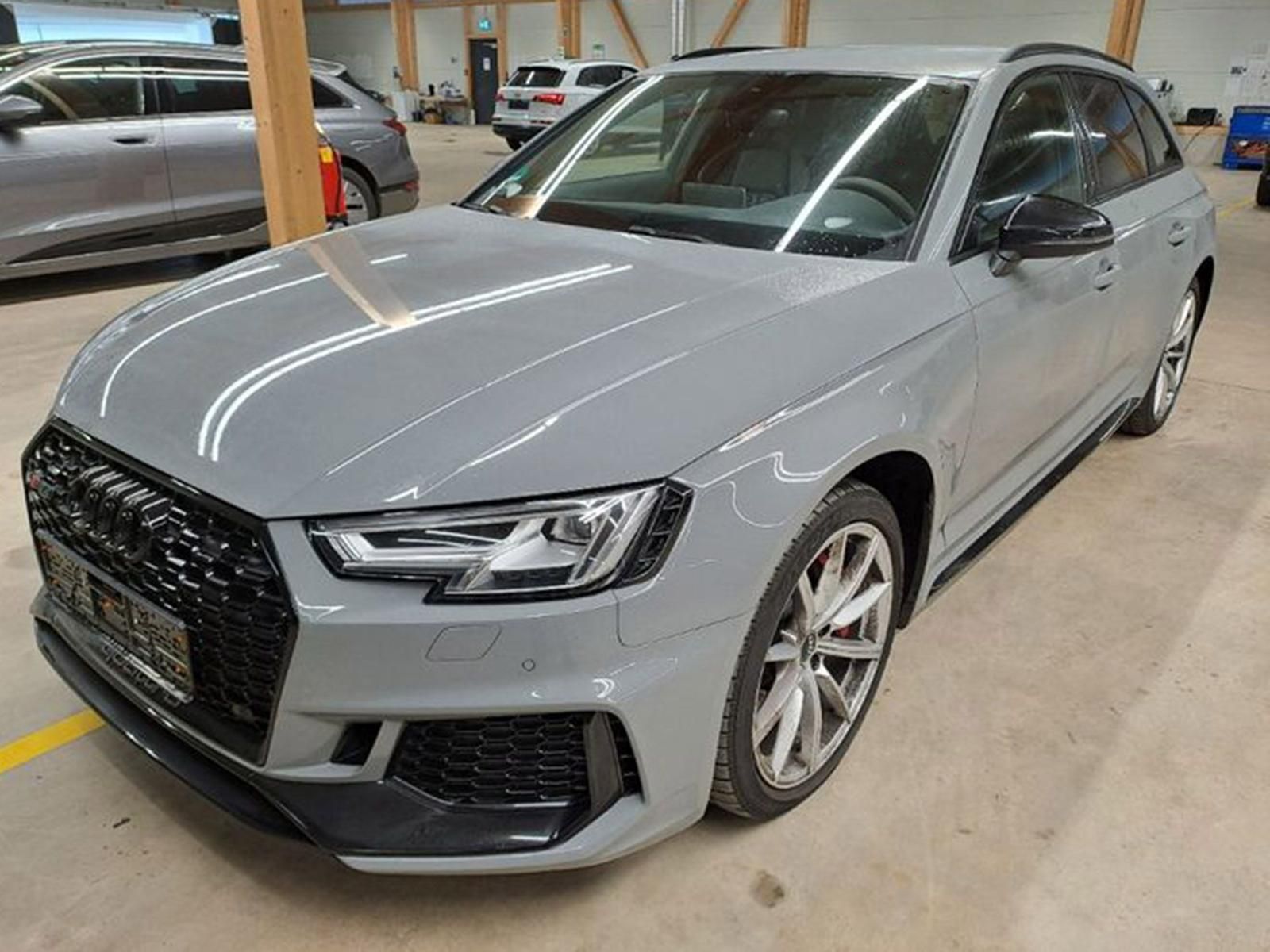 AUDI RS4 Avant quattro 2.9 V6 TFSI AHK SITZHZ LED