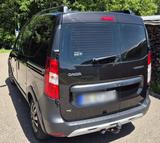 Dacia Dokker SCe 100 Stepway - schwarze Dacia Dokker