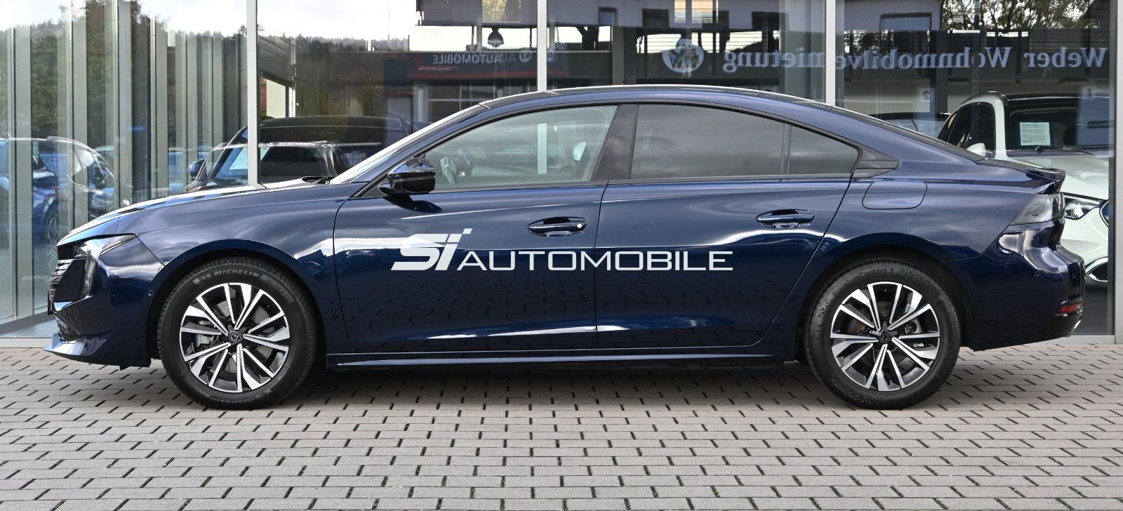 Fahrzeugabbildung Peugeot 508 Plug-In Hybrid 225 e-EAT8 Allure °ACC°MATRIX