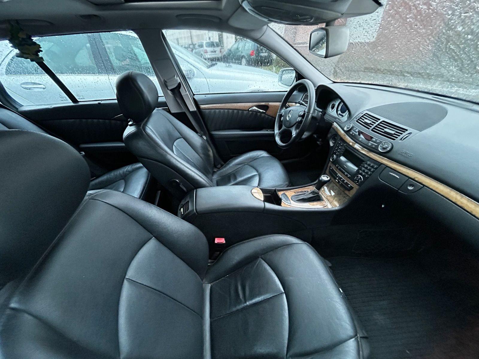Mercedes-Benz E320 2007 — interior
