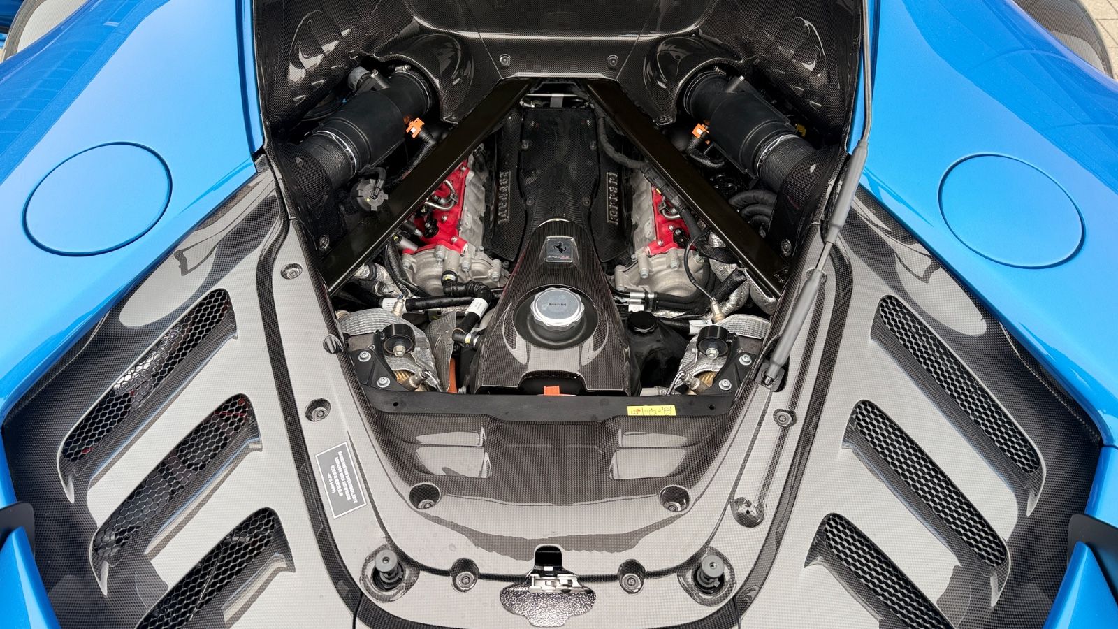 Fahrzeugabbildung Ferrari SF90 XX*1 owner*VAT*German car*PPF