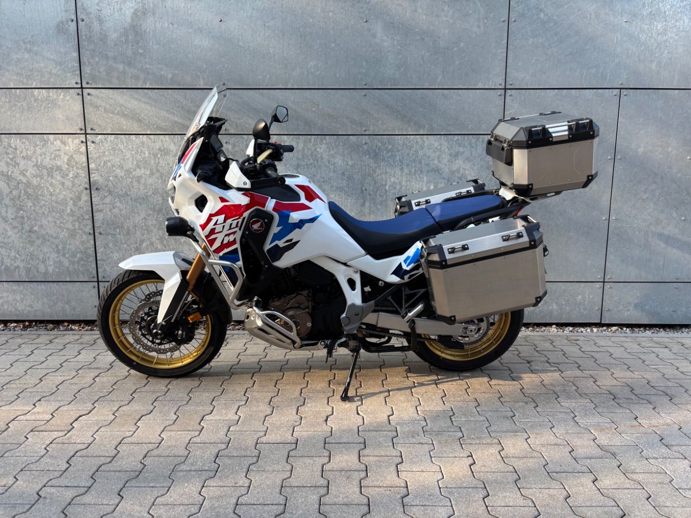 Fahrzeugabbildung Honda CRF 1100 D 4 S ADV Sports DCT ES Travel Urban Pa