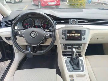Volkswagen Passat - 9