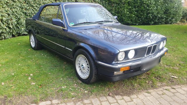 BMW 320i Cabrio E30