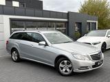 Mercedes-Benz E 220 d Elegance CDI BlueEfficiency*AHK*R-Kamera