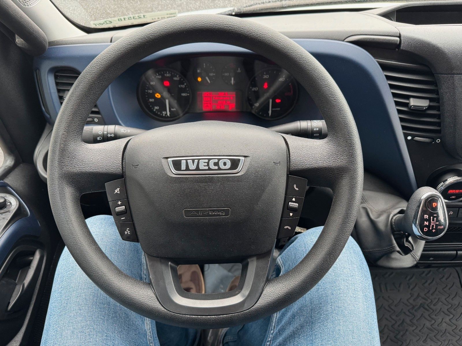 Fahrzeugabbildung Iveco Daily 35S12 *R3.520mm*AHK*Automatik*51.272km!!