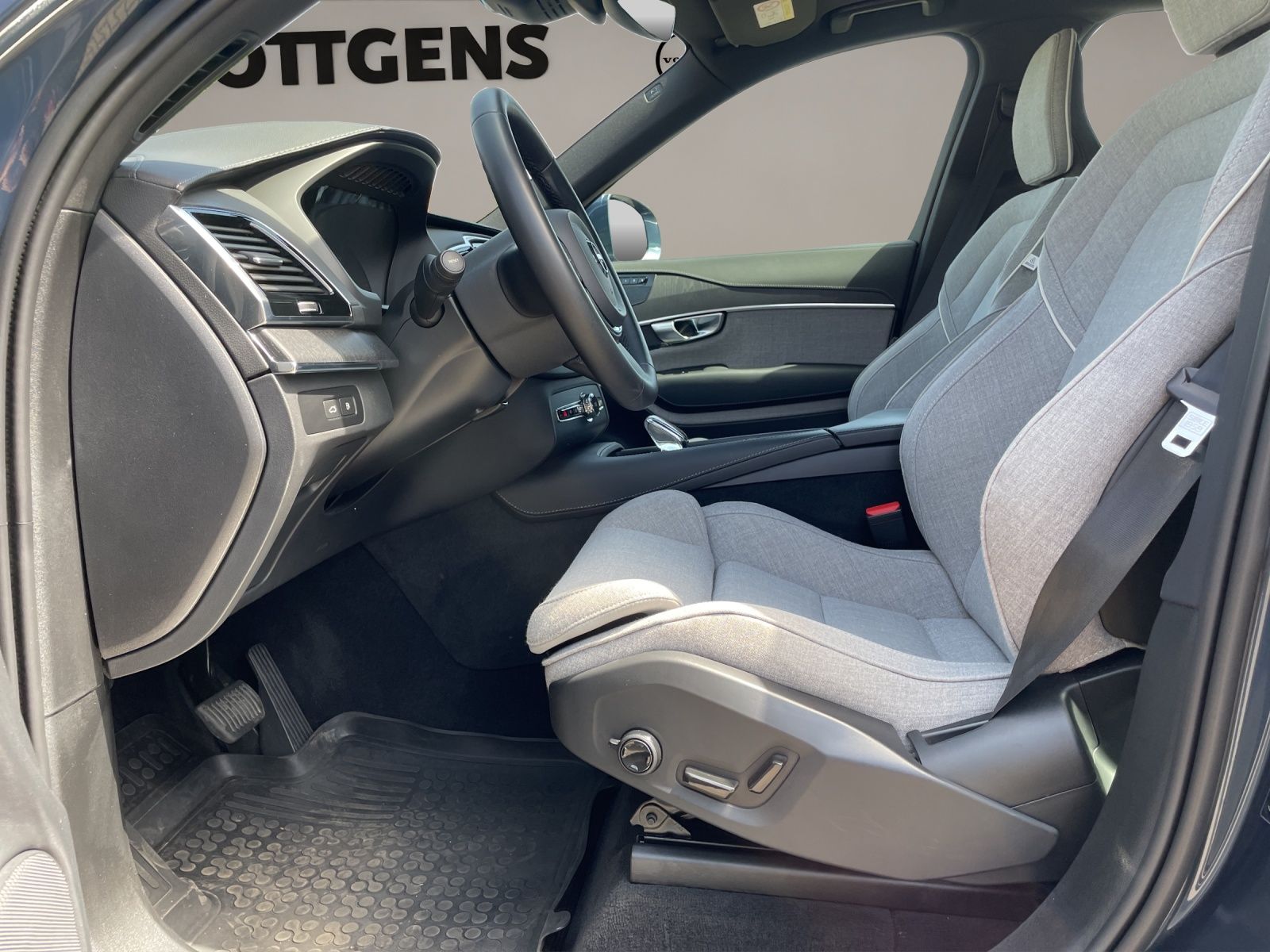 Volvo XC90 T8 AWD Plus Bright AHK LUFT NAVI LED 20LM foto 7