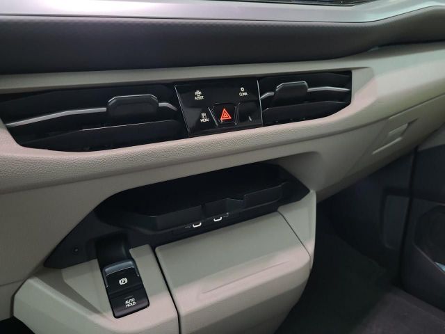 T7 Multivan Life EDITION 2.0TDI Pano AHK HUD