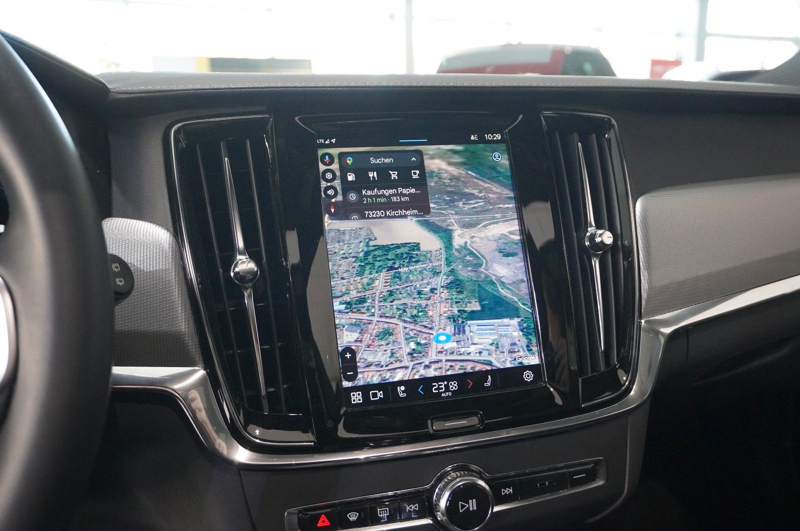 Fahrzeugabbildung Volvo V90 Kombi B4 PLUS DARK NAVI/LED/KAMERA/PANO./H&K