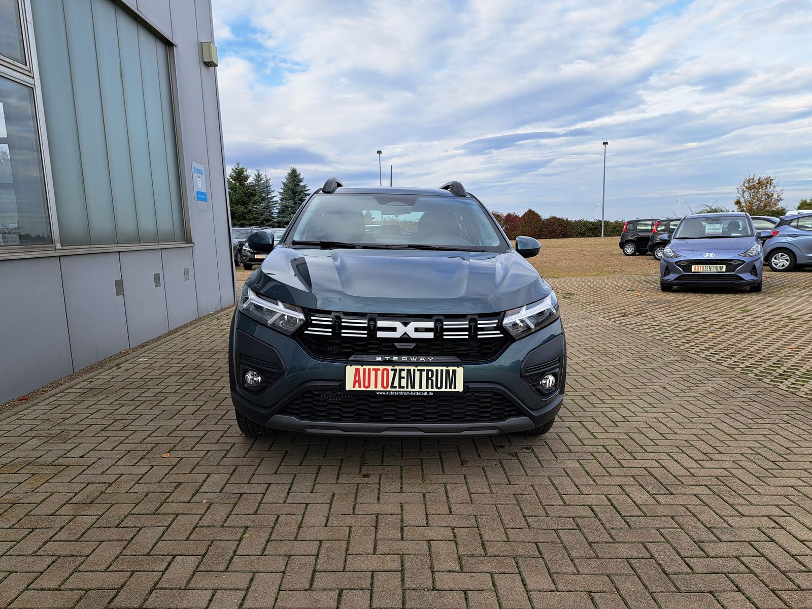 Fahrzeugabbildung Dacia Sandero Stepway Expression KAMERA APP-CONNECT